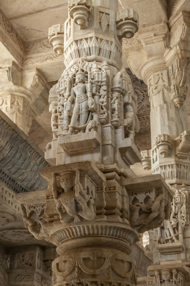 31 - India - Ranakpur - templo jainista de Chaumukha Mandir